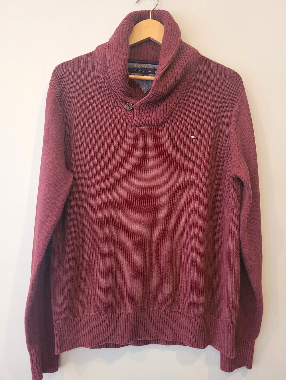 Tommy Hilfiger Men’s Ribbed Knit Shawl Collar Sweater Burgundy Size L / G
